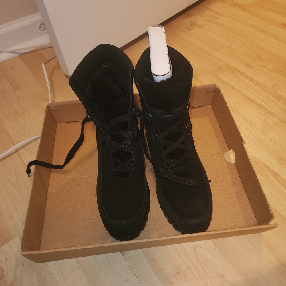 Ugg boots NWT